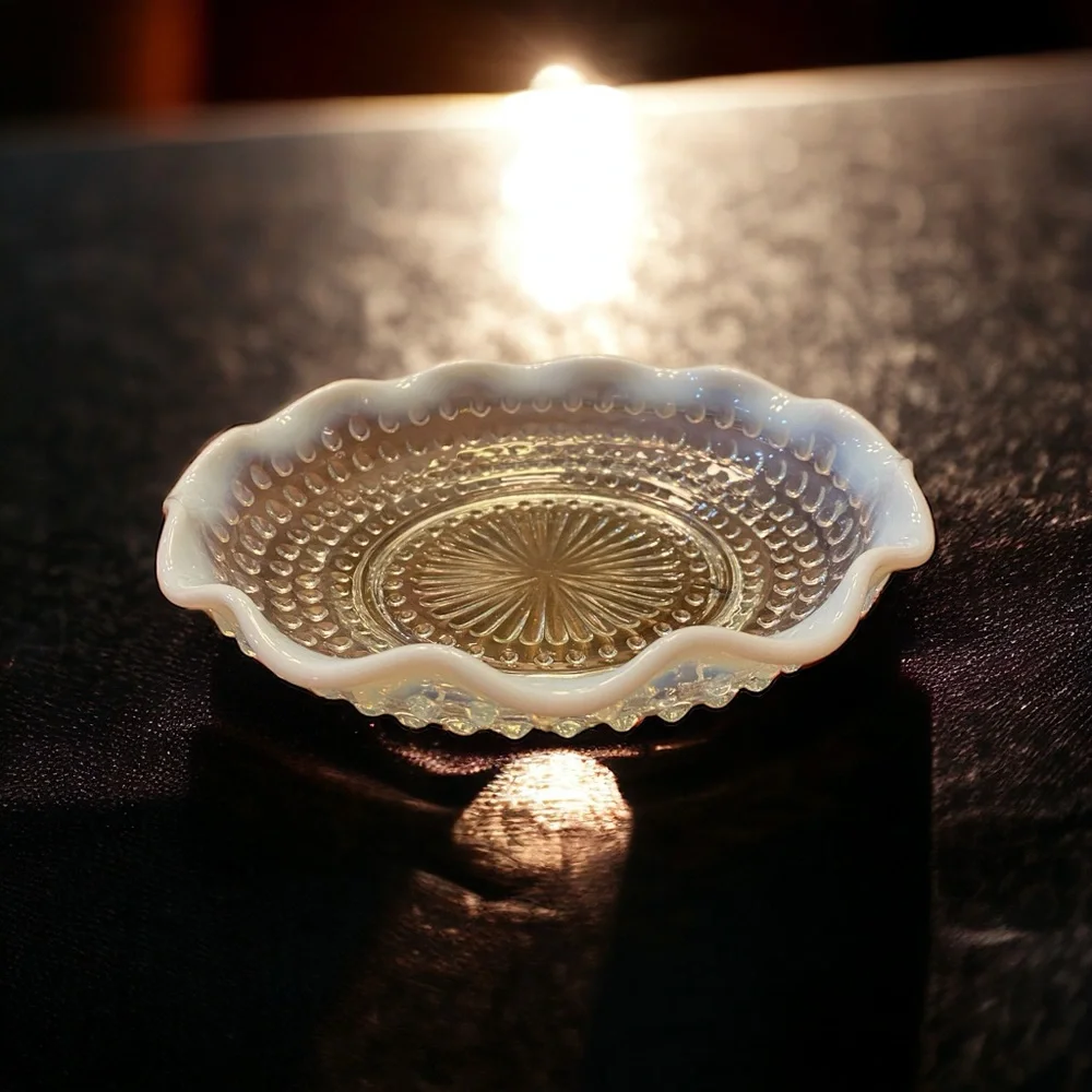 Vintage Moonstone Hobnail Ruffle Edged Dish - Picture 1 of 3